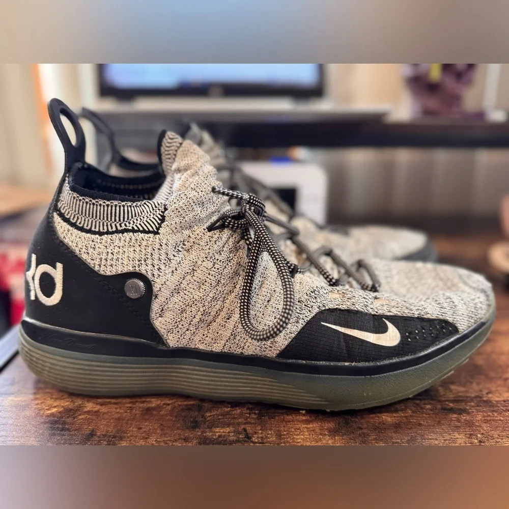 Nike Kd11 Kevin Durant Racer sneakers black and gray size 11.5
